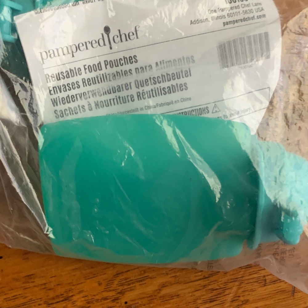 Pampered Chef Reusable Food Pouches Teal/Aqua